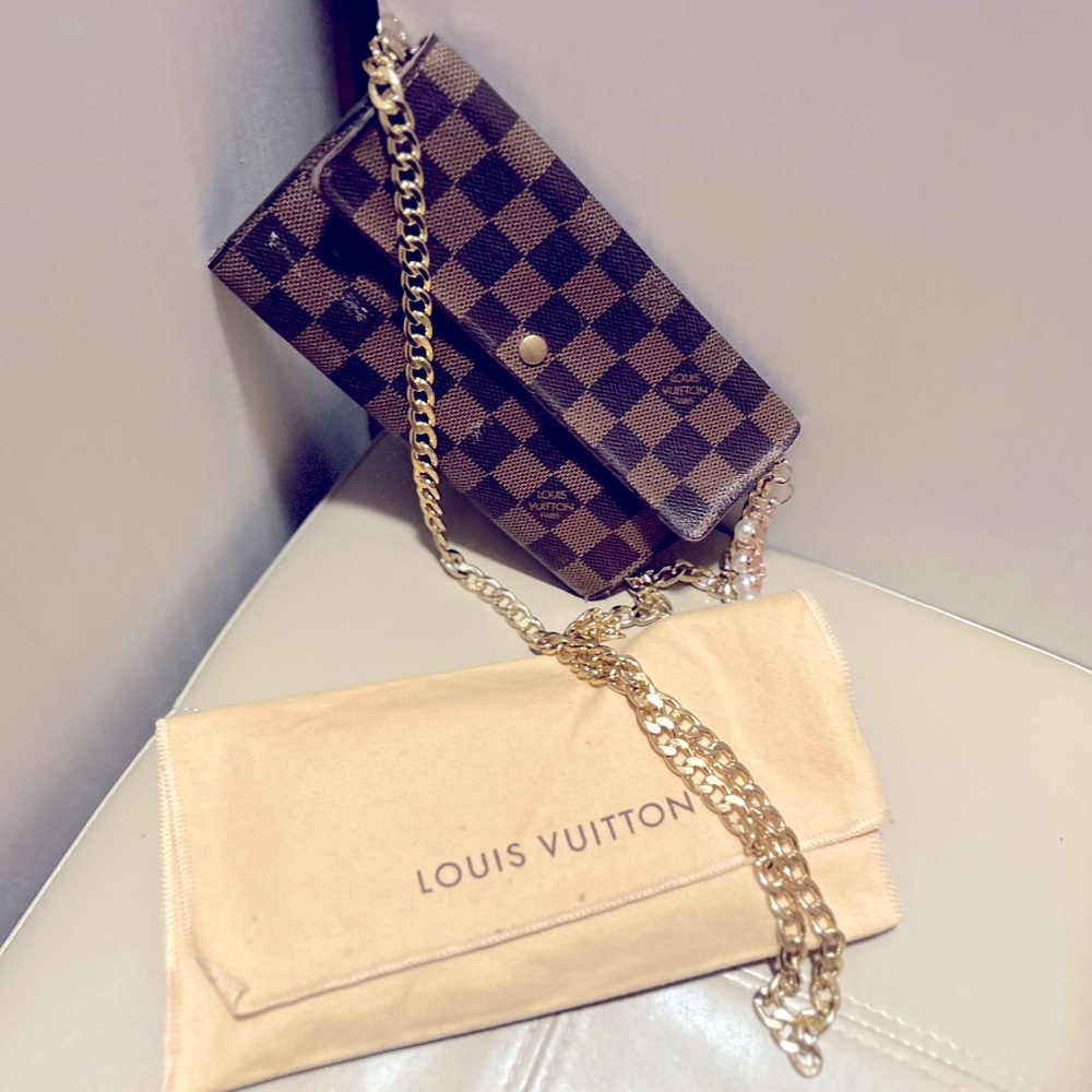 BUNDLE! Louis Vuitton Damier Ebene Wallet Gift Set